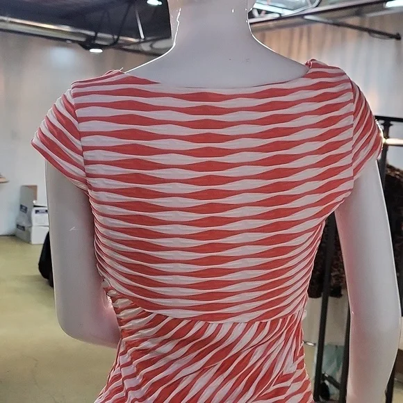 Guess Dress - Picture 4 of 11